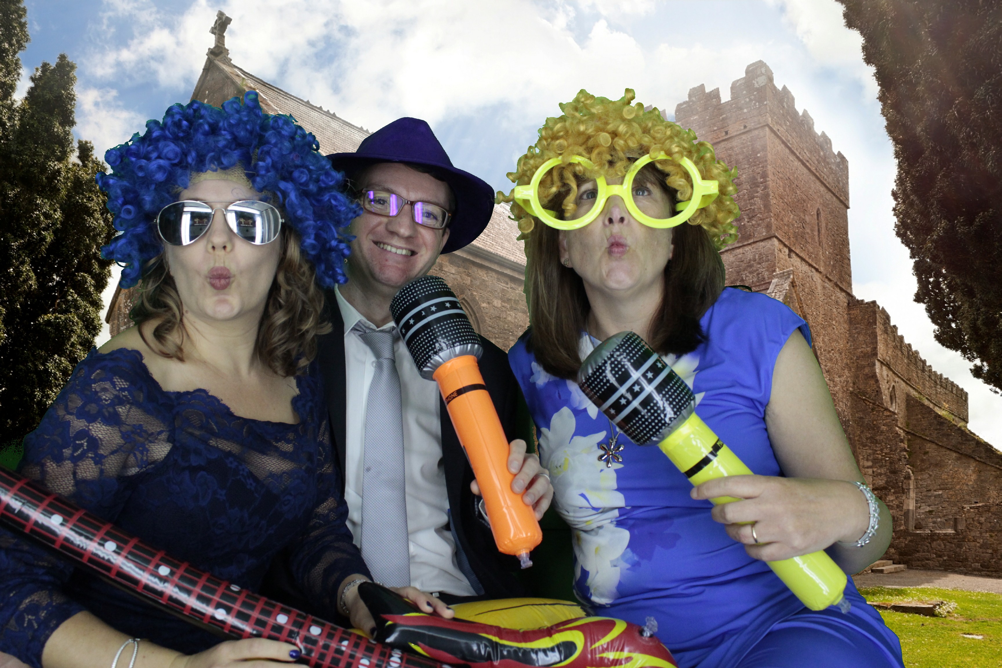 Mr & Mrs Brooks | View more photos from the event at gallery.myphotoboothexperience.co.uk/u/MyPhotoBoothExperienceLtd/Mr-Mrs-Brooks
